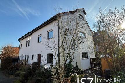 Großz. DHH beste Lage, ca. 130 m² Wfl., 5 Zi., Bj. 1983, Kanal nur 50 m entfernt, Garage + Carport ! 5 zimmer