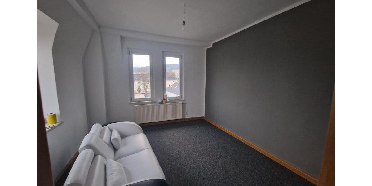 Hochparterre Lauter-Bernsbach Bernsbach - 5 Zimmer, 105 m&sup2;, 735&euro; | Angebot:24840388