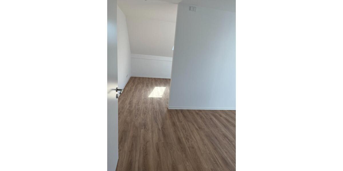 Etagenwohnung Stamsried - 3 Zimmer, 93 m&sup2;, 835&euro; | Angebot:24520684