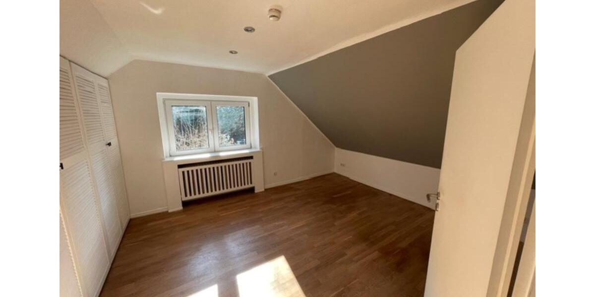 Dachgeschoßwohnung Iserlohn - 2 Zimmer, 53 m&sup2;, 470&euro; | Angebot:25148807