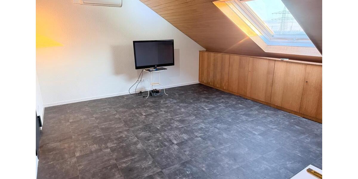 Dachgeschoßwohnung Schweinfurt Bellevue - 2 Zimmer, 40 m&sup2;, 490&euro; | Angebot:25899354