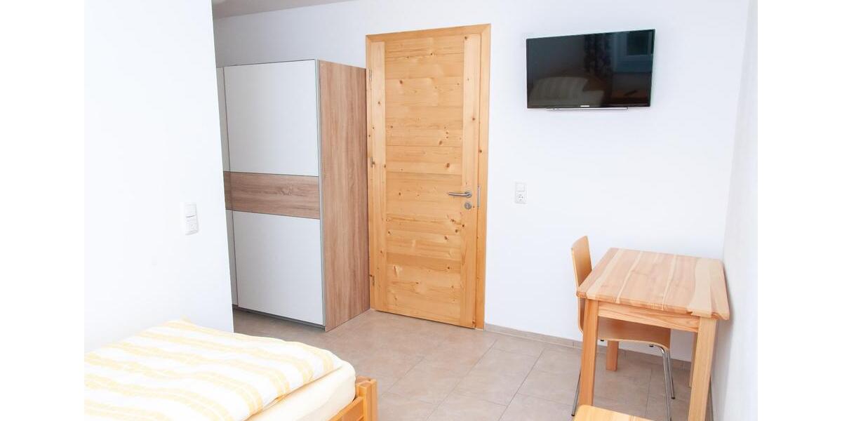 Wohnen auf Zeit Polling - 9 Zimmer, 18 m&sup2;, 140&euro; | Angebot:18998075