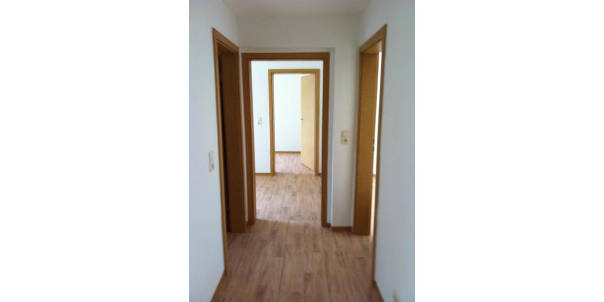 Etagenwohnung Staßfurt - 4 Zimmer, 66 m&sup2;, 430&euro; | Angebot:25329437