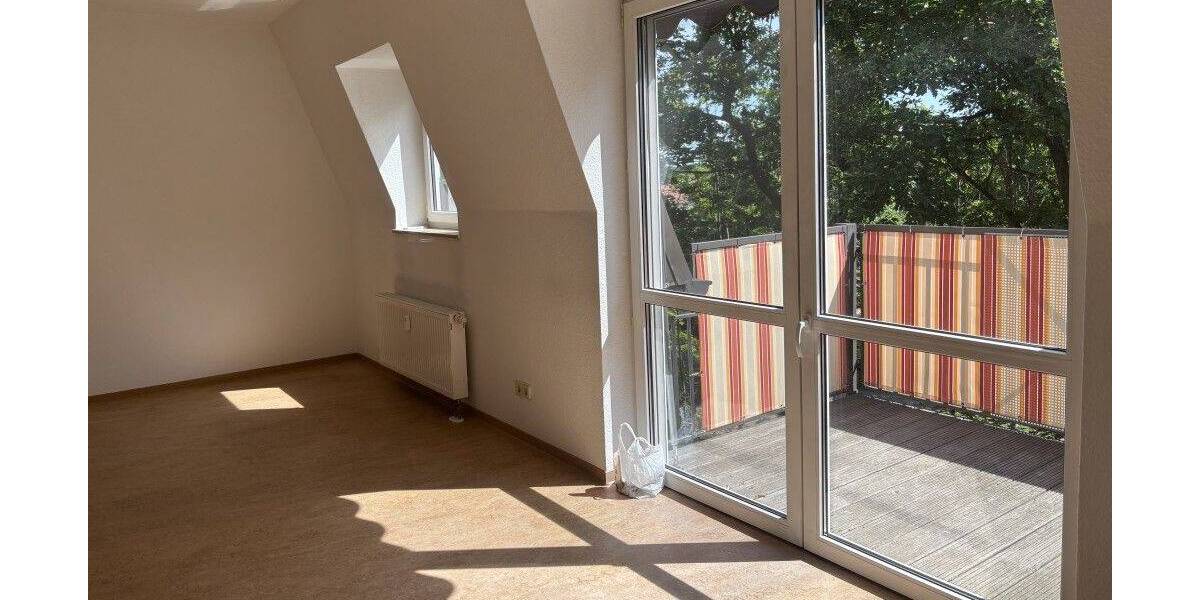 Etagenwohnung Radebeul - 2 Zimmer, 49 m&sup2;, 499&euro; | Angebot:26843727