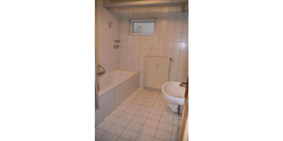 Etagenwohnung Schierling - 3 Zimmer, 90 m&sup2;, 600&euro; | Angebot:26535697