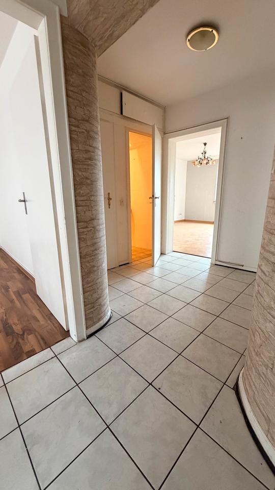 2 12 Zimmer-Wohnung in zentraler Lage zu vermieten zimmer