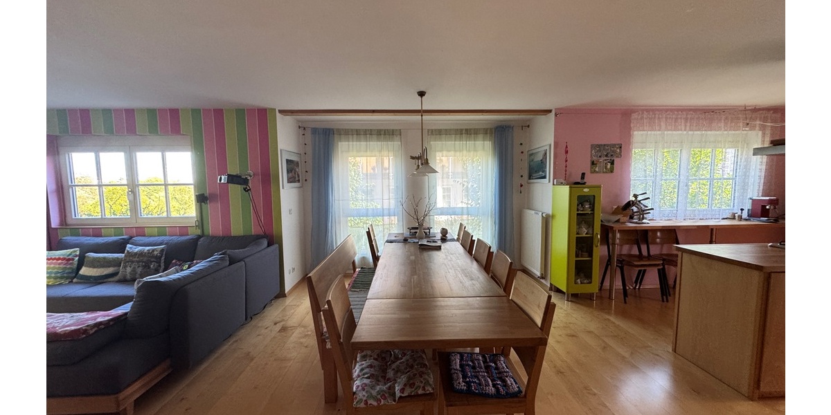 Oberursel - Stierstadt: Gepflegtes Einfamilienhaus in Feldrandlage! 6.5 zimmer