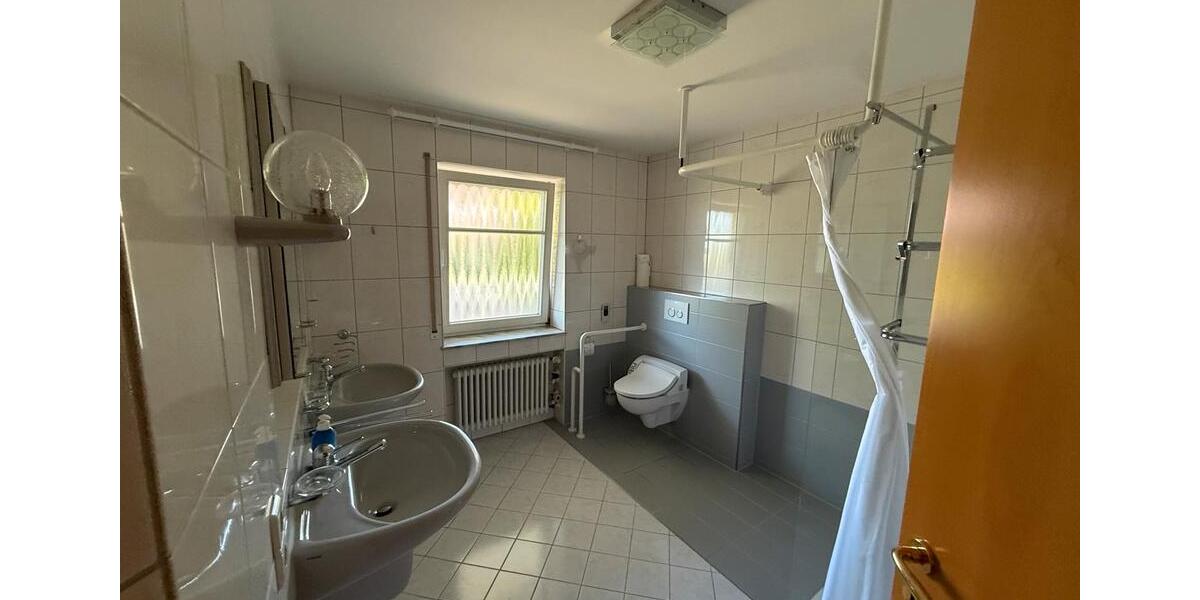 Erdgeschoßwohnung Ertingen - 3 Zimmer, 135 m&sup2;, 1.200&euro; | Angebot:26491772