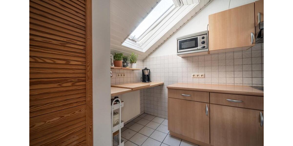 Dachgeschoßwohnung Essen Stadtbezirk VIII - 2 Zimmer, 65 m&sup2;, 1.200&euro; | Angebot:26149272