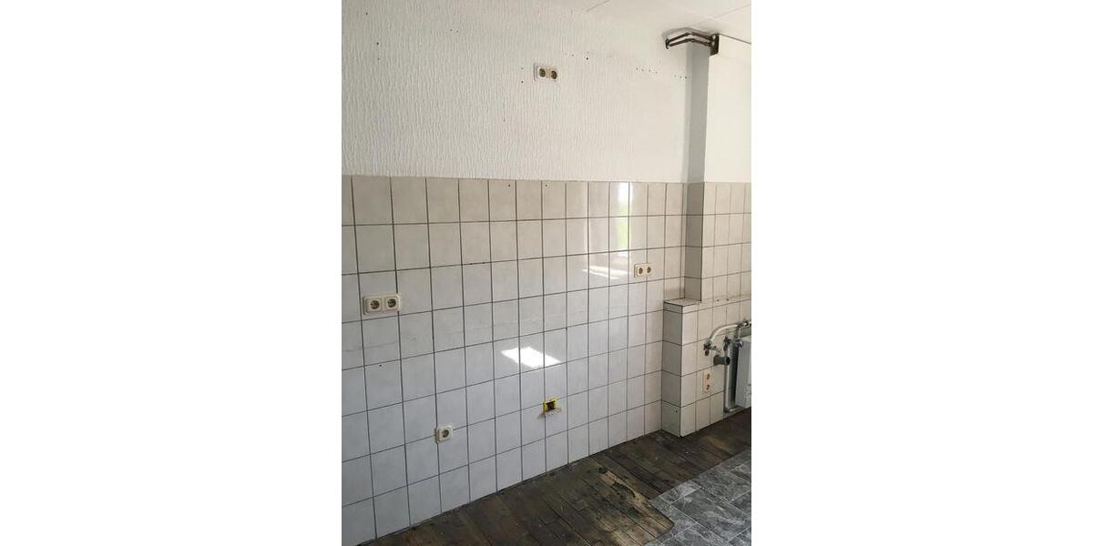 Dachgeschoßwohnung Saarbrücken West - 3 Zimmer, 85 m&sup2;, 590&euro; | Angebot:26365844