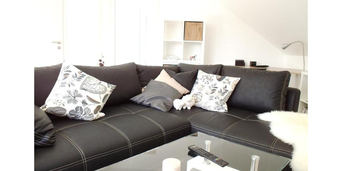 Voll möblierte 2 Zimmer Dachgeschosswohnung mit Balkon 2 zimmer