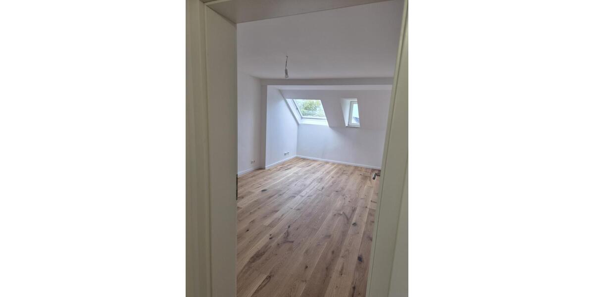 Historischer Charme trifft modernen Wohnkomfort – Dachgeschosswohnung mit Balkon - Dachgeschoßwohnung Falkenstein | Angebot:27104255