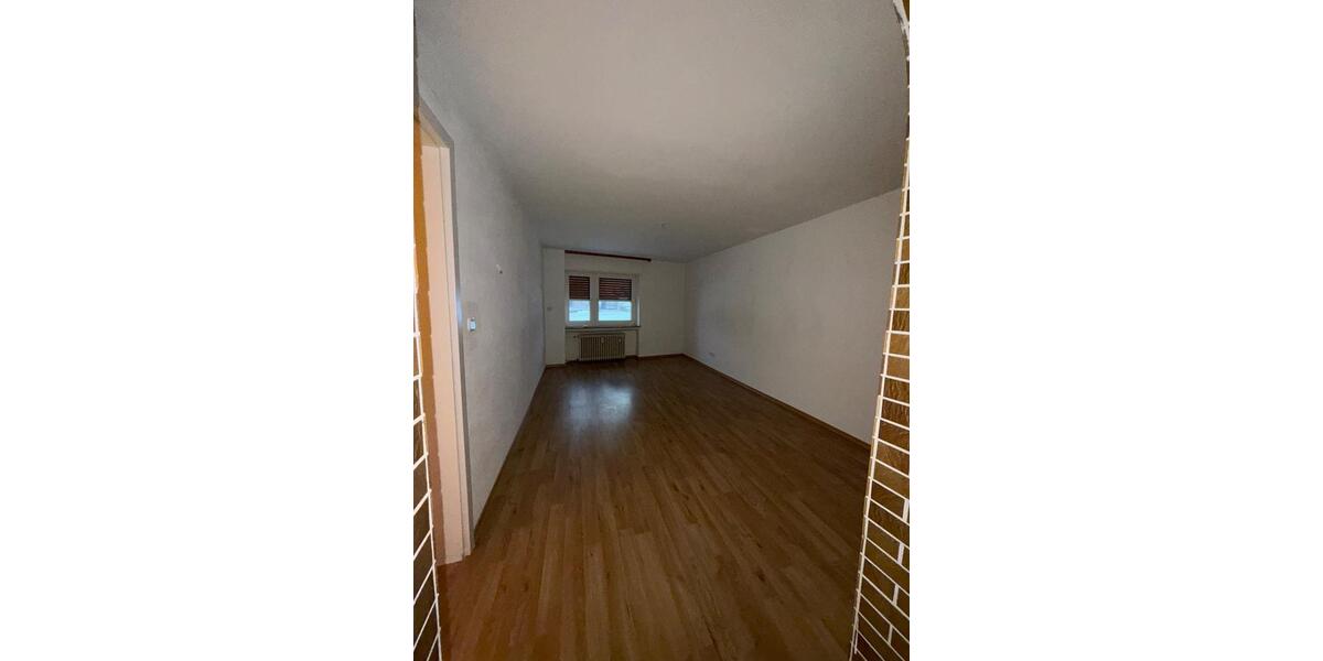 Erdgeschoßwohnung Flieden - 4 Zimmer, 120 m&sup2;, 850&euro; | Angebot:24773449