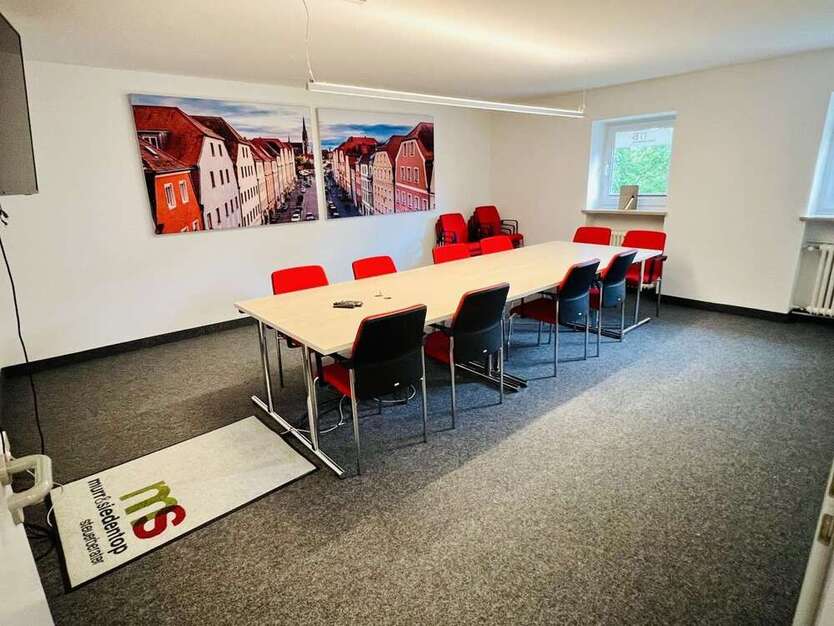 Büro in Regensburg 2.020 € 183.5 m²