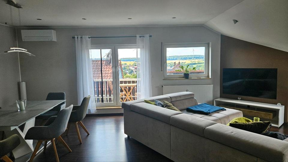 Dachgeschoßwohnung Püttlingen - 3 Zimmer, 100 m&sup2;, 850&euro; | Angebot:26034285