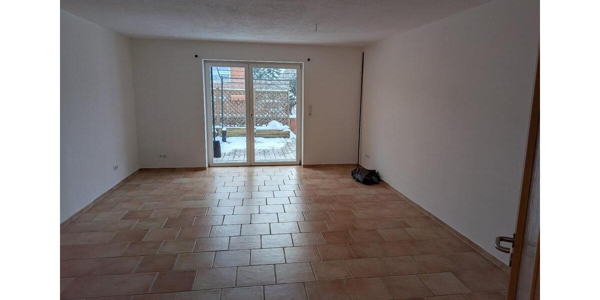 Erdgeschoßwohnung Bad Salzdetfurth - 2 Zimmer, 108 m&sup2;, 690&euro; | Angebot:25044376
