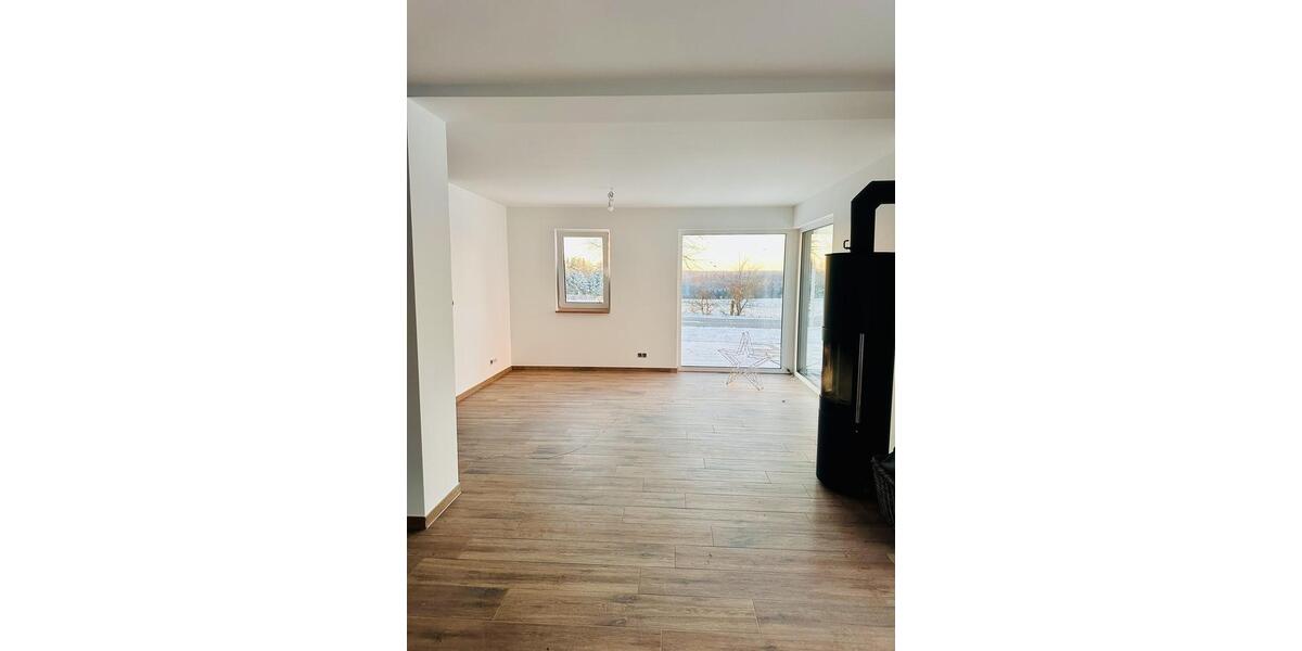Einfamilienhaus Schleiden - 3 Zimmer, 145 m&sup2;, 1.700&euro; | Angebot:26630965