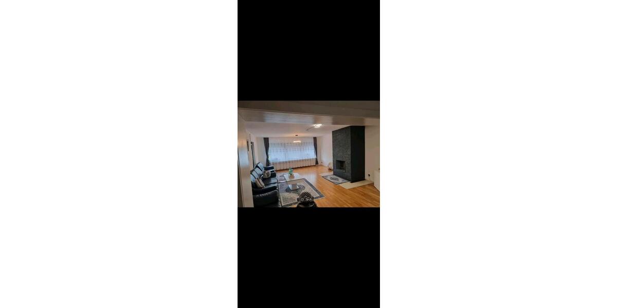 Etagenwohnung Saarbrücken Scheidt - 4 Zimmer, 125 m&sup2;, 1.000&euro; | Angebot:24529992