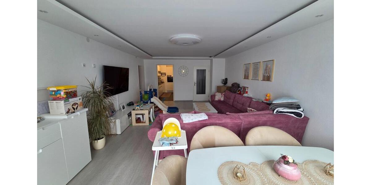 Dachgeschoßwohnung Lollar - 3 Zimmer, 77 m&sup2;, 800&euro; | Angebot:26268503