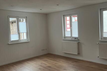 Wohnung Briedel - 4 Zimmer, 120 m&sup2;, 850&euro; | Angebot:27615504