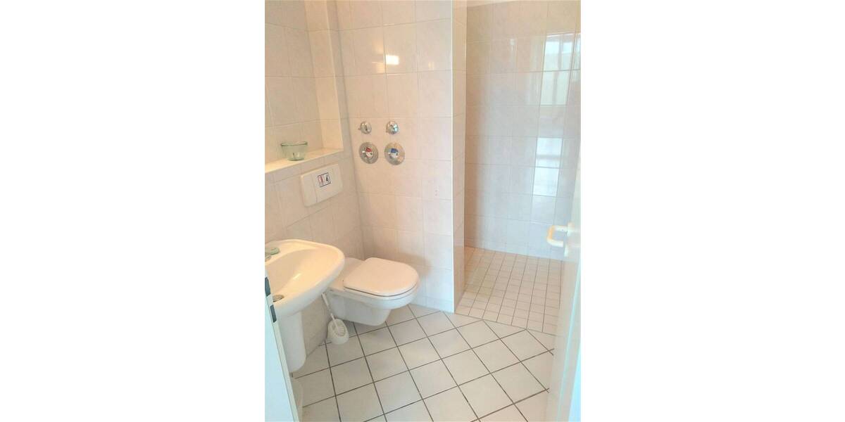 Gewerbeobjekt Kiel Wellsee - 3 Zimmer, 105 m&sup2;, 1.050&euro; | Angebot:26190940