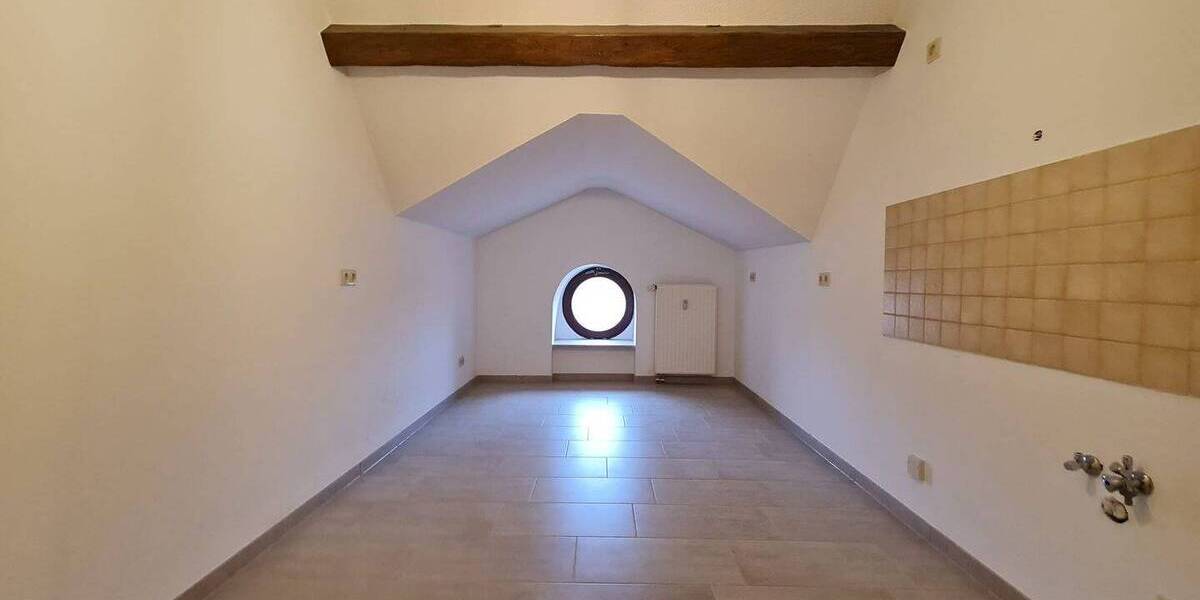 Etagenwohnung Löbau Altlöbau - 2 Zimmer, 76 m&sup2;, 456&euro; | Angebot:26319645
