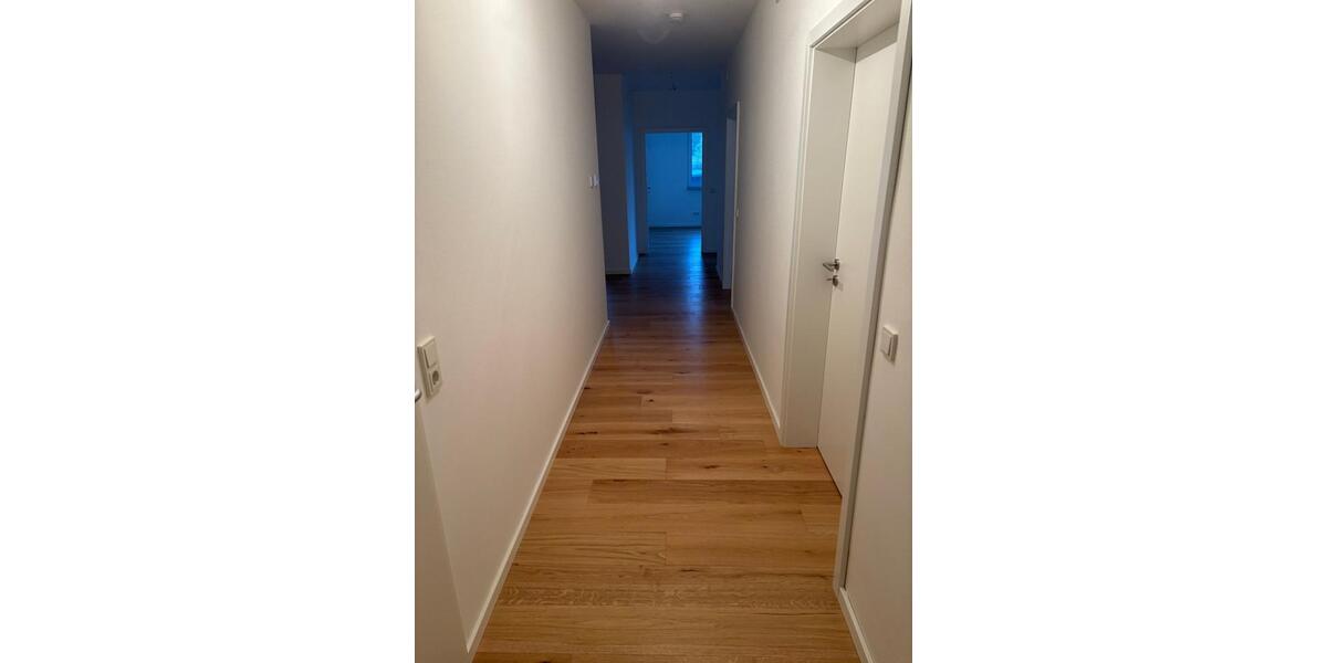 Etagenwohnung Bad Salzungen - 3.5 Zimmer, 127 m&sup2;, 1.463&euro; | Angebot:25350366