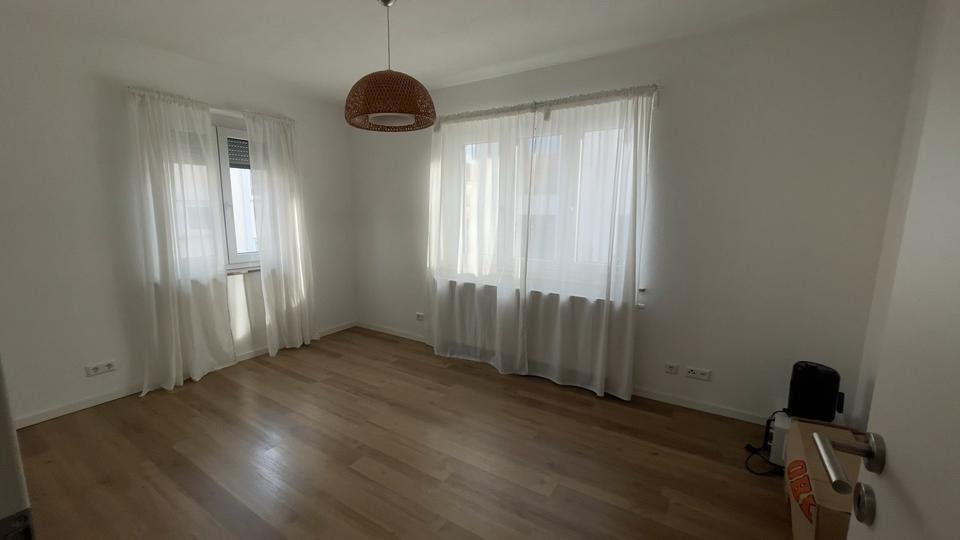 Etagenwohnung Ludwigsburg - 3 Zimmer, 85 m&sup2;, 1.200&euro; | Angebot:25216209