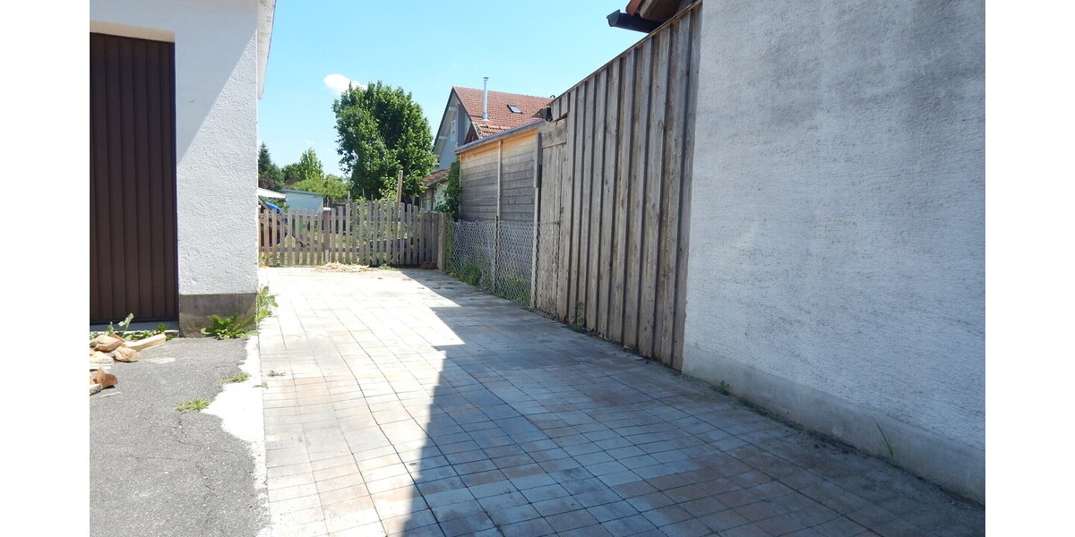 Frei ab sofort - Freilassing - 2,5 Zimmer Mietwohnung, 2. OG - günstig heizen mit Wärmepumpe! - Etagenwohnung Freilassing Lohen | Angebot:26729276