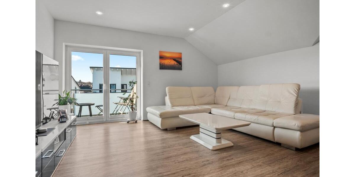 Dachgeschoßwohnung Schauenburg - 3 Zimmer, 132 m&sup2;, 1.320&euro; | Angebot:25963352