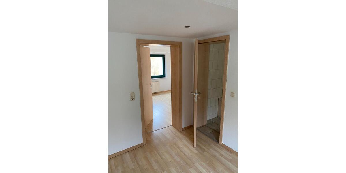 Erdgeschoßwohnung Zella-Mehlis Mehlis - 2 Zimmer, 45 m&sup2;, 300&euro; | Angebot:25977654