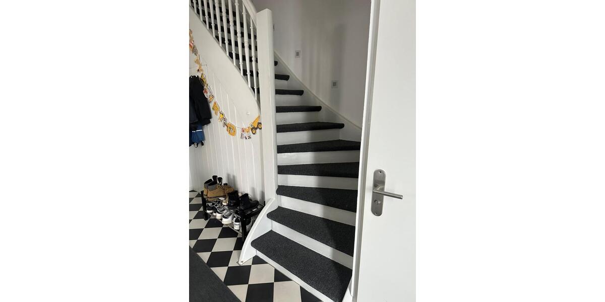 Großzügiges Einfamilienhaus mit Garten in Karlsbad-Spielberg 7 zimmer