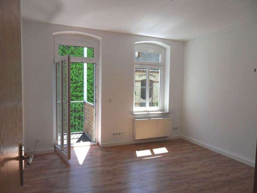 Wohnung zum Mieten in Halle 450 € 66 m²