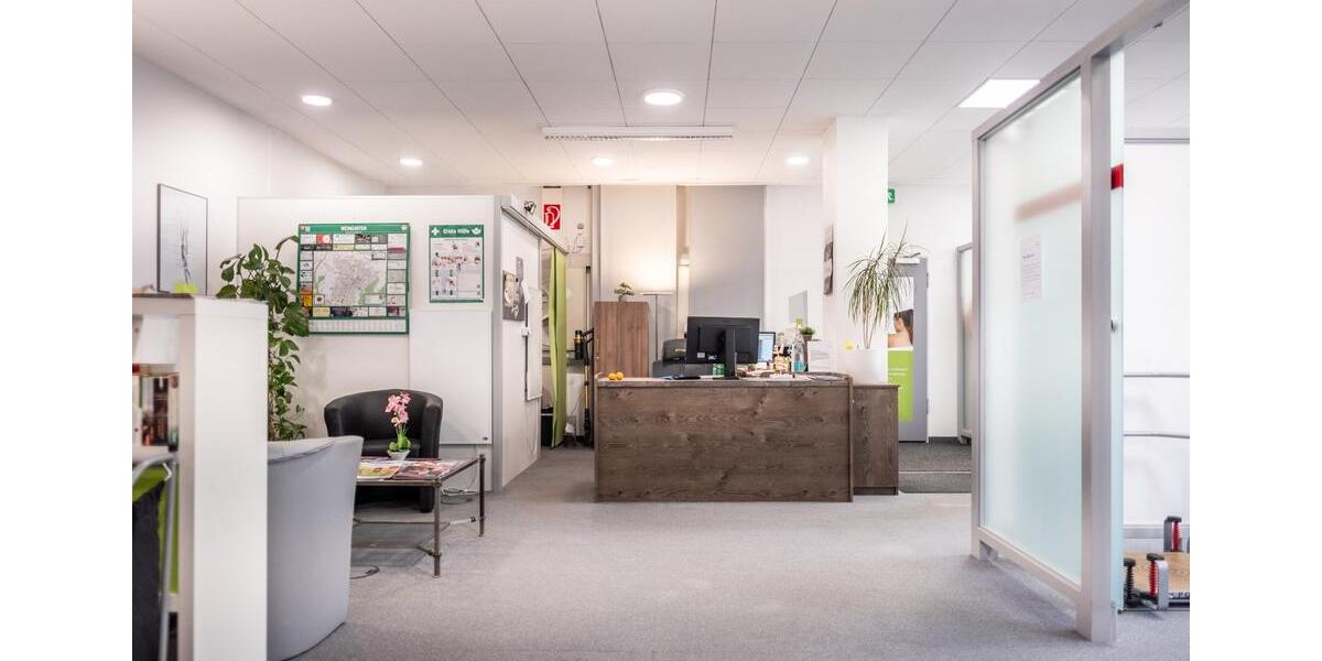 Gewerbeeinheit in Weingarten Erdgeschoss, ideal für Büro Praxis, Pyiso Einheit zimmer