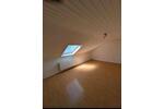Dachgeschoßwohnung Rosbach vor der Höhe - 3 Zimmer, 90 m&sup2;, 1.000&euro; | Angebot:25656941