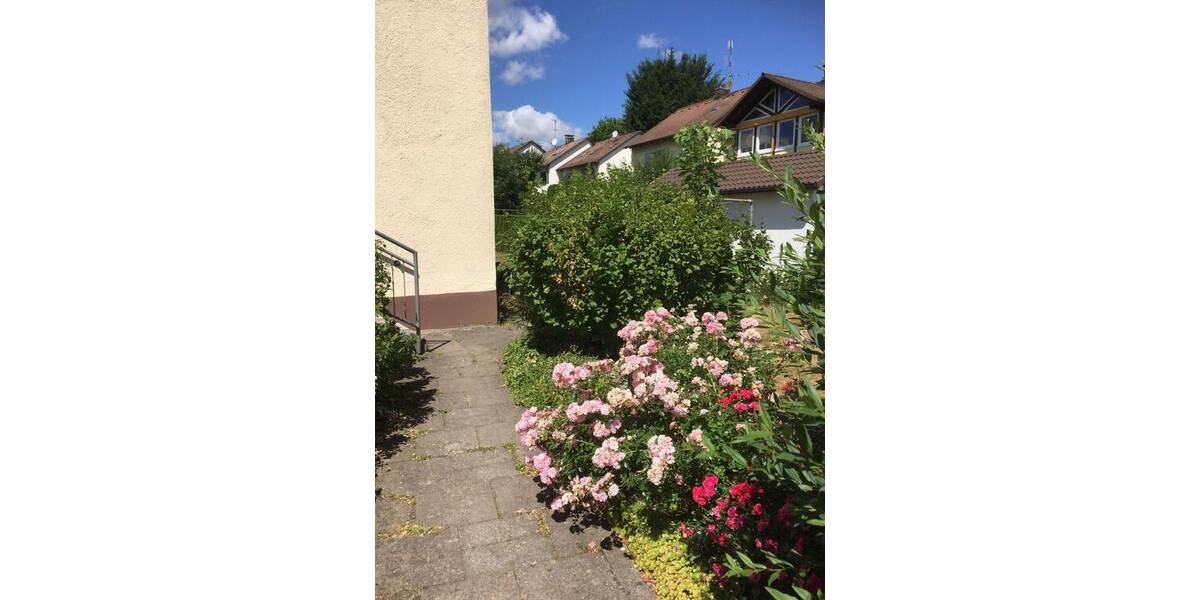 Doppelhaushälfte Villingen-Schwenningen Villingen - 7 Zimmer, 130 m&sup2;, 1.050&euro; | Angebot:26751374