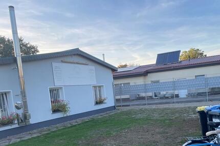 Gewerbefläche Lagerhalle + Büro zimmer