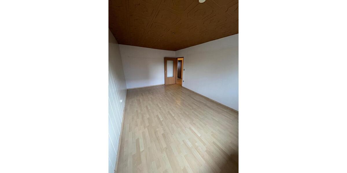 Etagenwohnung Mannheim Sandhofen - 3 Zimmer, 86 m&sup2;, 1.250&euro; | Angebot:26211103