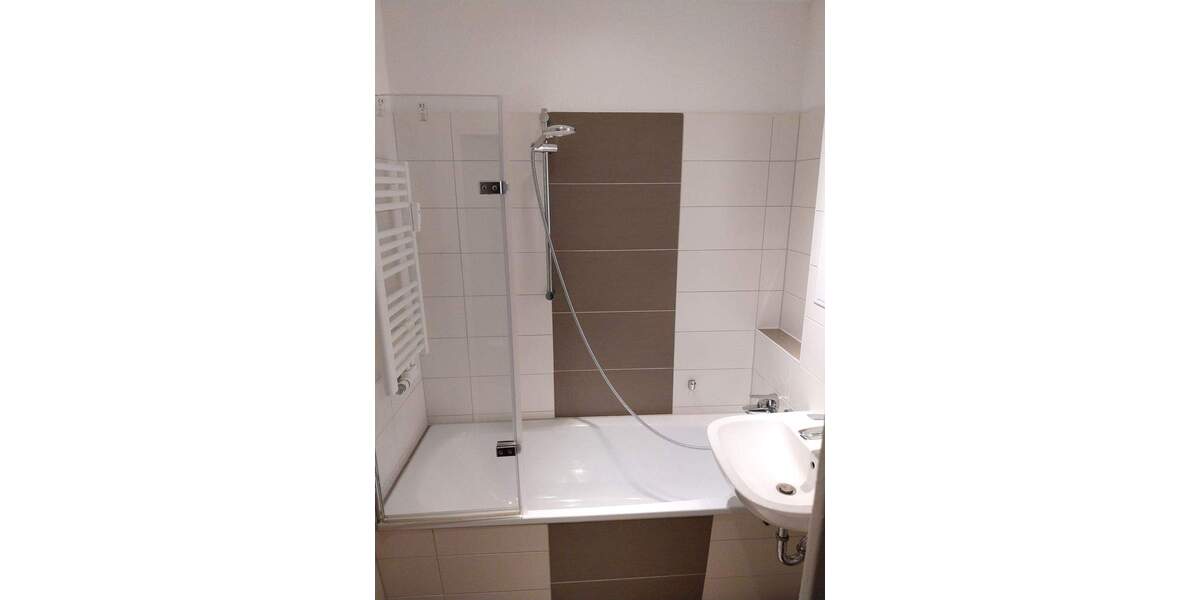 Etagenwohnung Neukirchen/Erzgebirge Neukirchen - 3 Zimmer, 98 m&sup2;, 588&euro; | Angebot:25051298