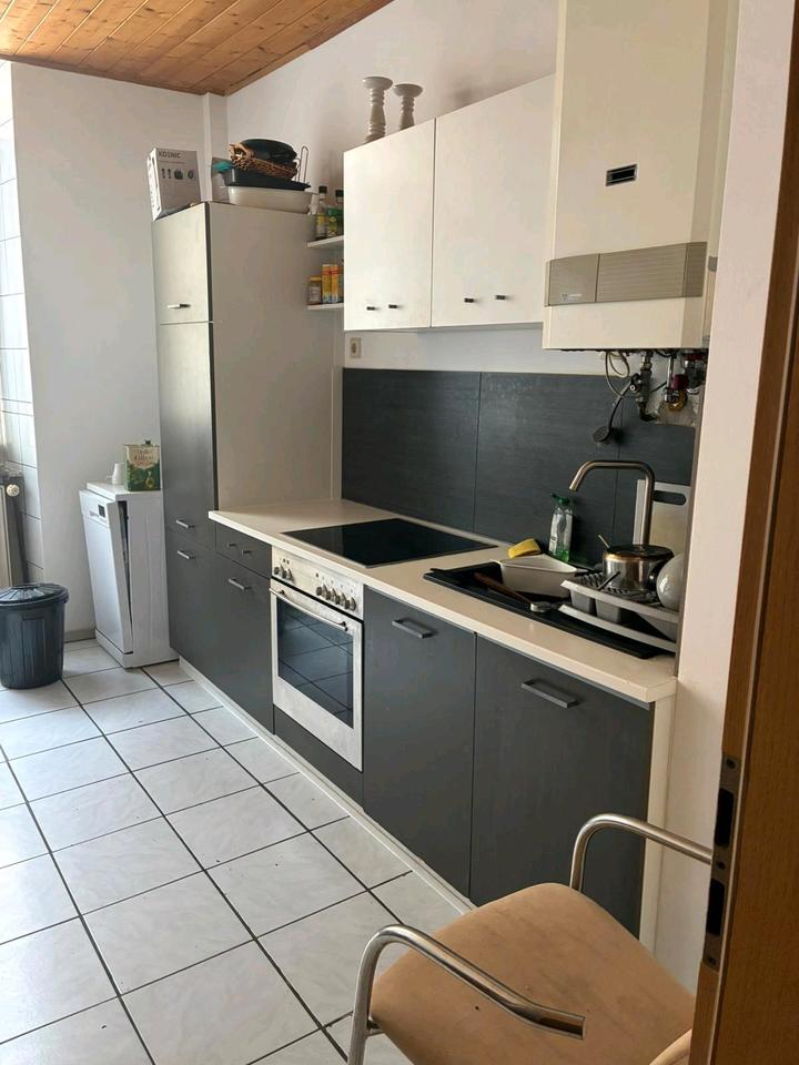 Zimmer in 4er-WG in Karlsruhe Südstadt frei