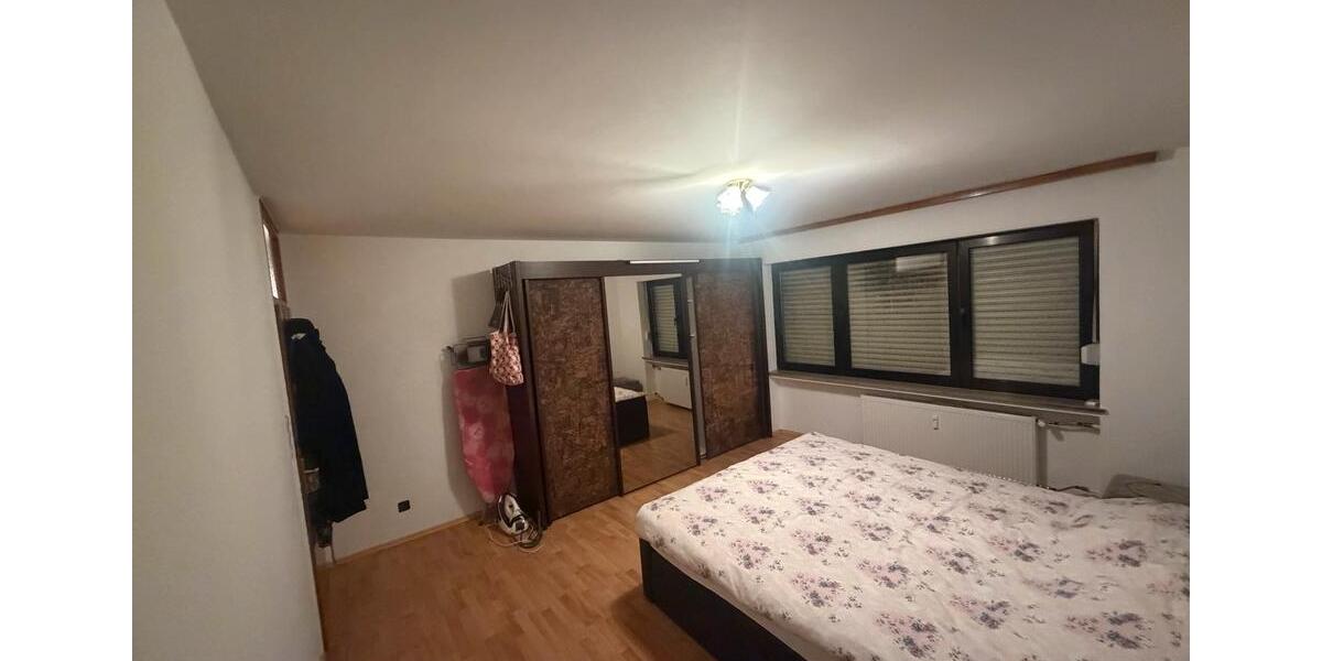Etagenwohnung Limburg an der Lahn - 4 Zimmer, 142 m&sup2;, 1.300&euro; | Angebot:24848199