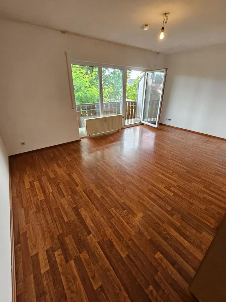 Wohnung zu vermieten , ab sofort, 1,5 Zimmer, ca. 40m2 mit Balkon