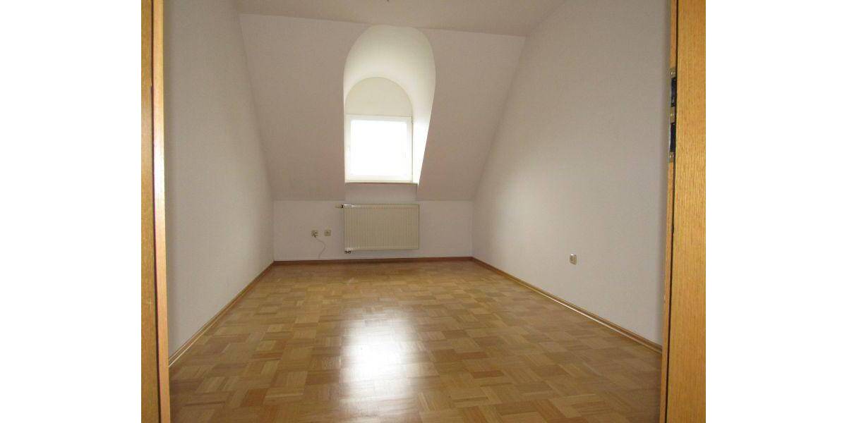 Etagenwohnung Schwebheim - 3 Zimmer, 77 m&sup2;, 650&euro; | Angebot:26065817