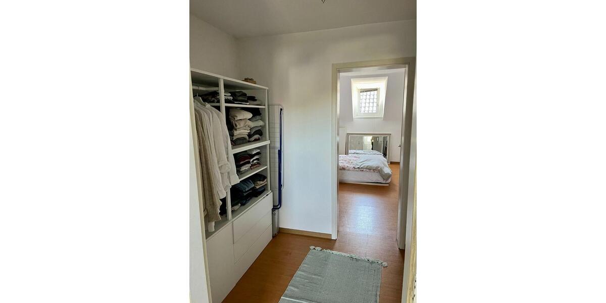 Dachgeschoßwohnung Köln Kalk - 1 Zimmer, 57 m&sup2;, 980&euro; | Angebot:25217908