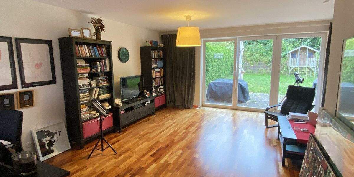 Mehrfamilienhaus, Wohnhaus Hamburg-Eißendorf Eißendorf - 6 Zimmer, 160 m&sup2;, 2.150&euro; | Angebot:25038193