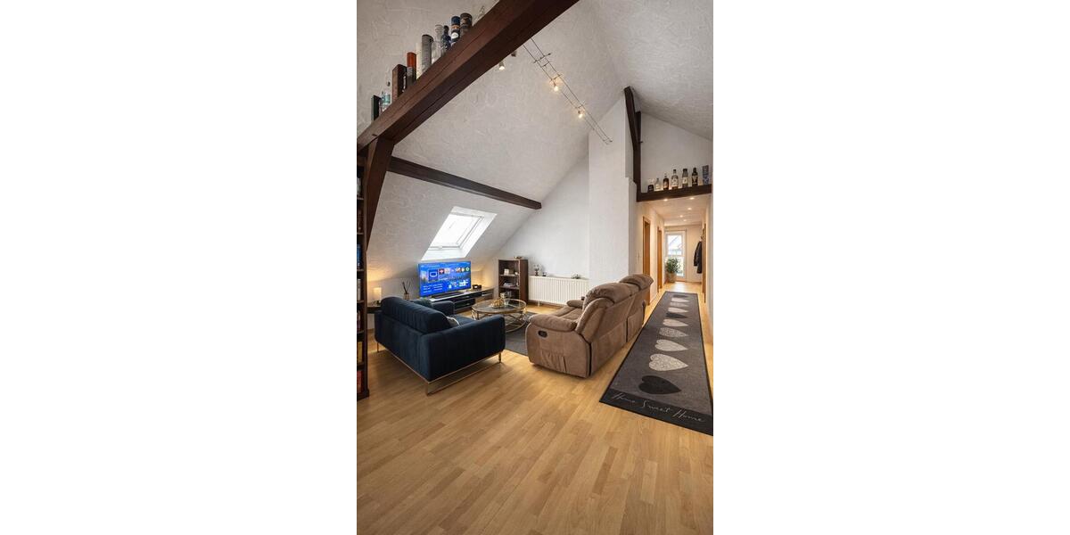 Dachgeschoßwohnung Homburg - 2 Zimmer, 75 m&sup2;, 700&euro; | Angebot:25082370