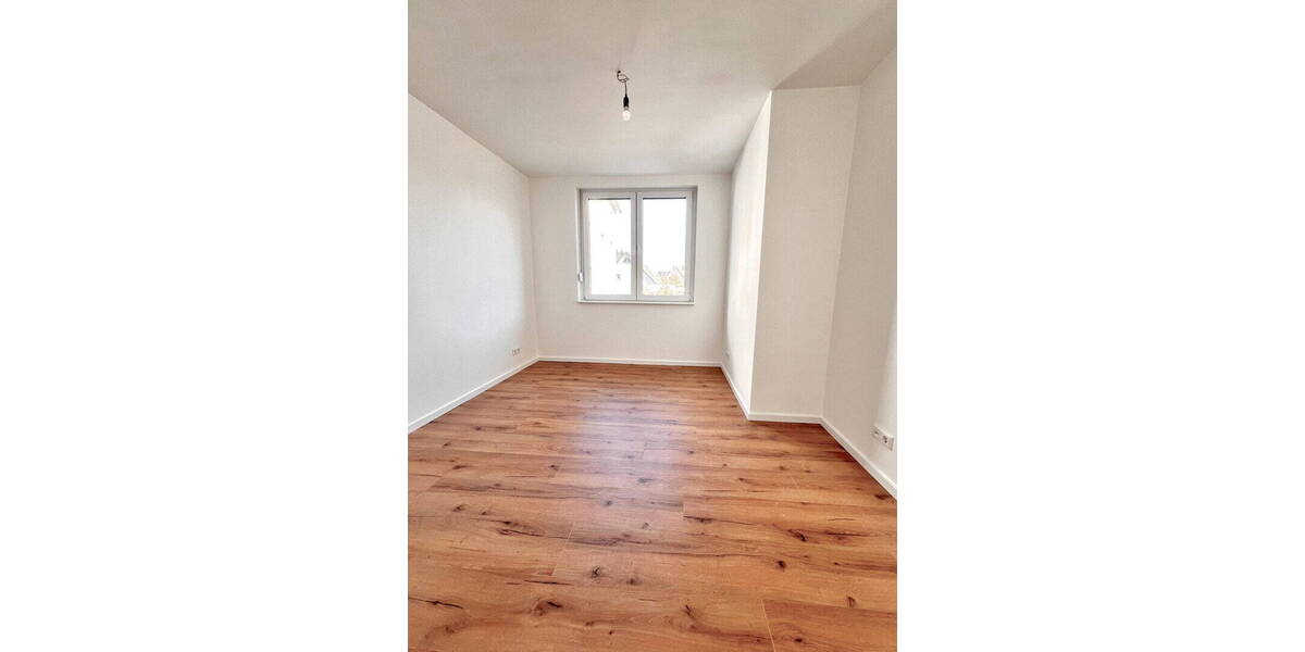 Einfamilienhaus Bielefeld Innenstadt - 9 Zimmer, 230 m&sup2;, 3.550&euro; | Angebot:26155754