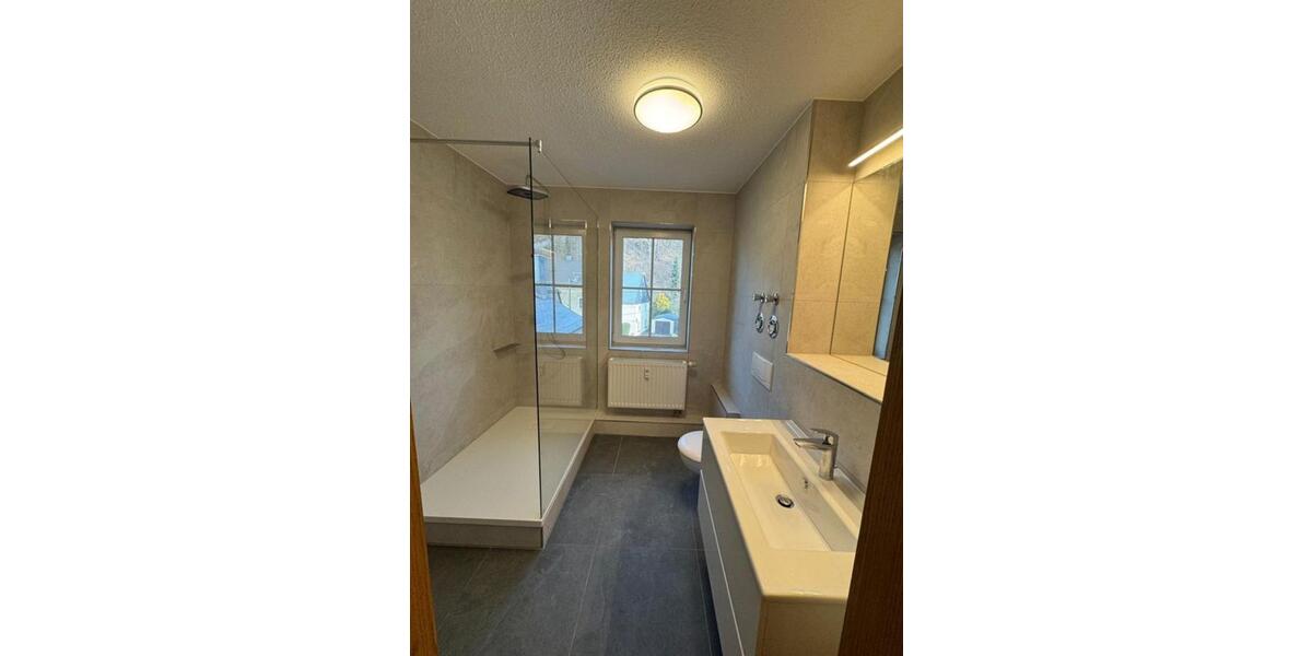 Etagenwohnung Mülsen - 2 Zimmer, 72 m&sup2;, 487&euro; | Angebot:24732439