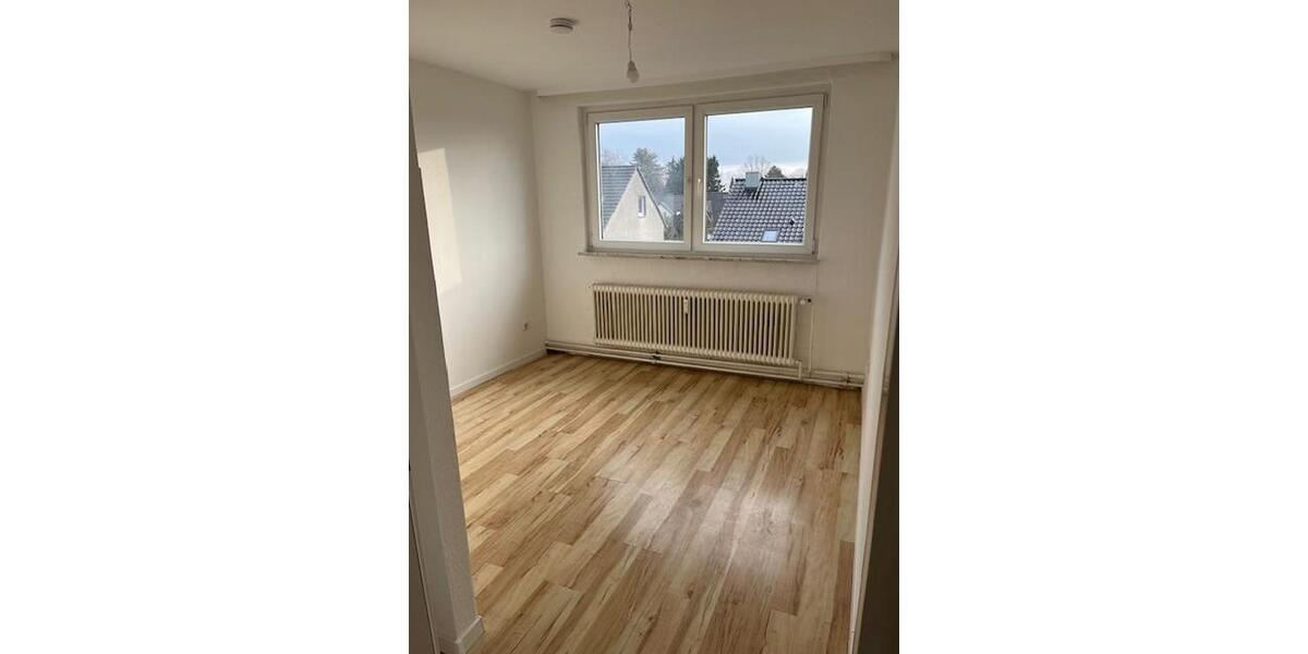 Dachgeschoßwohnung Dortmund Hombruch - 1 Zimmer, 25 m&sup2;, 300&euro; | Angebot:25144469