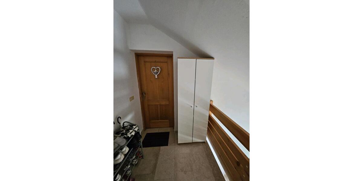 Dachgeschoßwohnung Deggendorf - 3 Zimmer, 65 m&sup2;, 750&euro; | Angebot:26635416